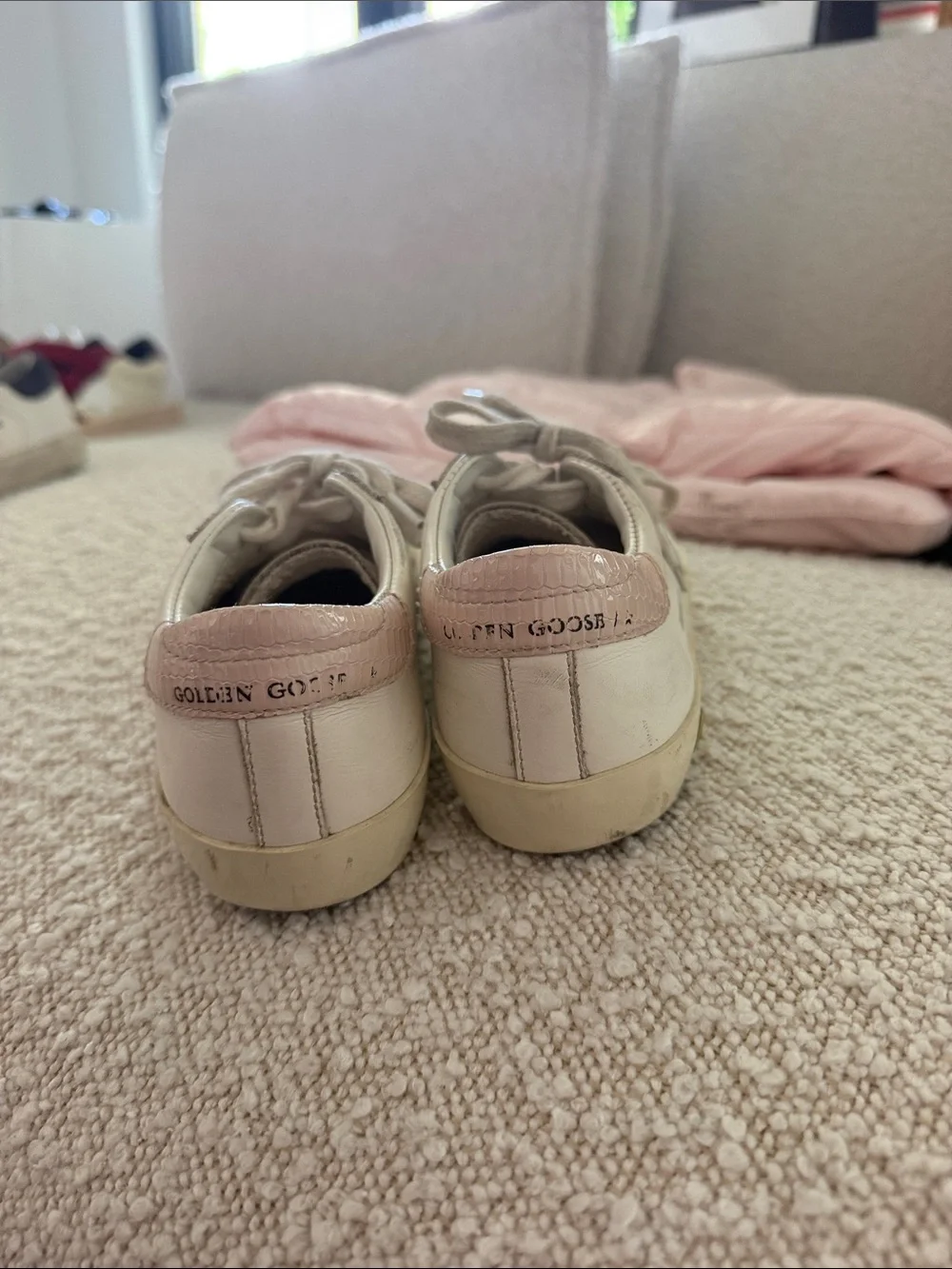 Golden Goose White Low-Top Sneakers with Pink Heel and Star